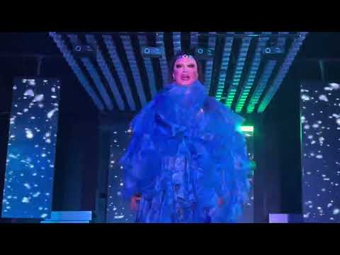 DANGER SHOW TIME- LYSA BOMBOM.