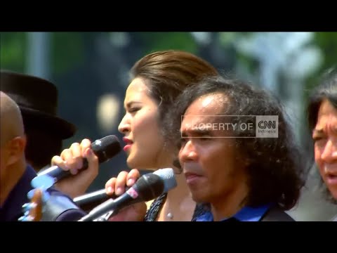 FULL VIDEO 5: Raisa, Slank & Paduan Suara GBN Meriahkan Upacara Kemerdekaan RI ke 71