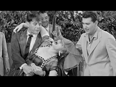 Lucy and Ricky Make a Big Splash in Hollywood!