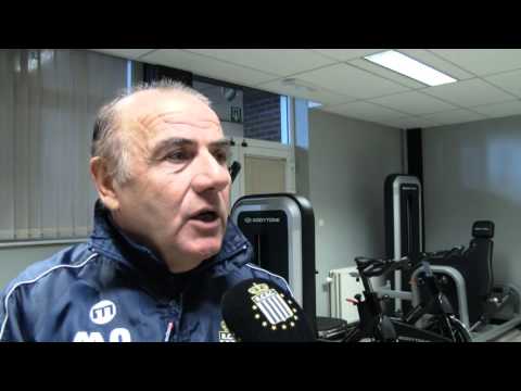 Mario Notaro avant R.Charleroi.S.C - K.S.C. Lokeren