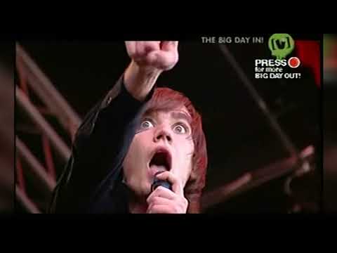 The Hives - Two-Timing Touch and Broken Bones (Live - Big Day Out, Sydney, Australia, 2005)
