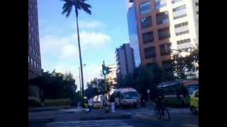 preview picture of video 'Walk / Caminando Bogota - Avenida Chile Con Carrera 7 a 9'