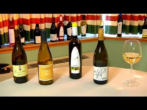 download lagu mp3 mp4 Wine Pairing With Crab Cakes, download lagu Wine Pairing With Crab Cakes gratis, unduh video klip Wine Pairing With Crab Cakes