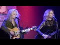 Shelby Lynne & Allison Moorer - Looking For Blue Eyes