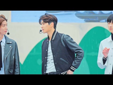 SF9 (에스에프나인) - Love me again @181124 의정부 경기북부청사[ 4k Fancam/직캠]