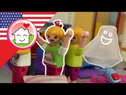 Playmobil english Sleepover at School - The Hauser Family