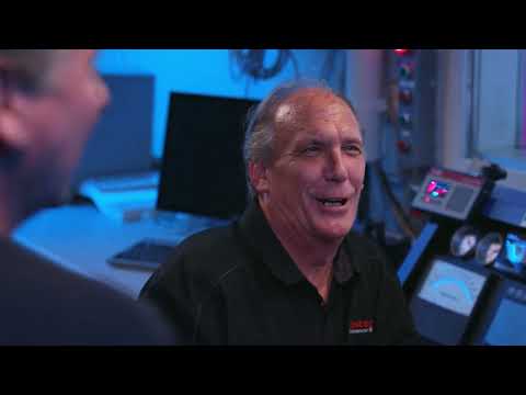 ENGINE MASTERS S1E16 Roller versus Flat Tappet Cams!