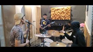 Download lagu Threesixty Skatepunk - Jawaban Dibalik Senyuman ( Cover ) mp3