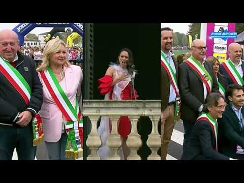 ALESSIA PINTOSSI E L'INNO D'ITALIA DAL BALCONE DI VILLA PISANI A STRA