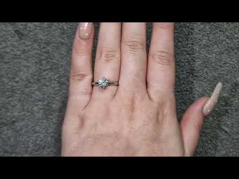 GIA 1.00ct D/SI1 Round Brilliant Cut Diamond Solitaire set in Platinum