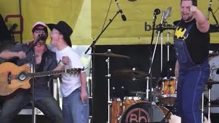 Trailer Choir Rocks the Beer Gut With 2 Boys With Down Syndrome at FrogFest