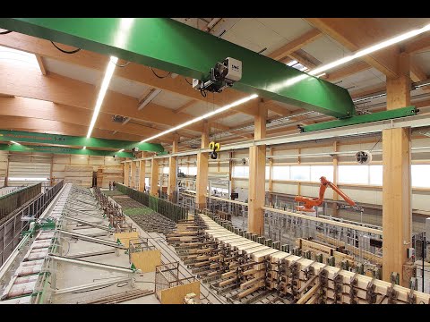 Brettschichtholz-Herstellung bei Schaffitzel Holzindustrie