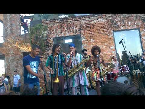 Abayomy Afrobeat Orquestra - "Abra Sua Cabeça" - Parque das Ruínas