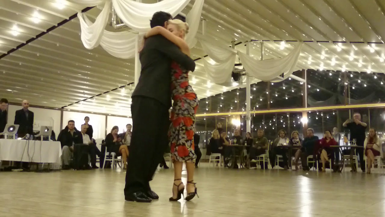 Video thumbnail for Eleonora Kalganova & Akın Gökkaya. En El Lago Azul/R. Biagi con H. Duval. Milonga La İdeal