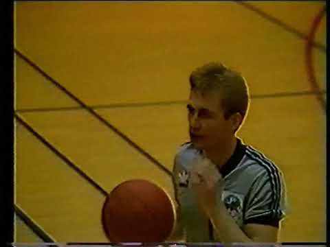 Haukar - Valur Undanúrslit 1.leikur 1985