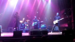 M-Clan - Las calles están ardiendo (Parte I)