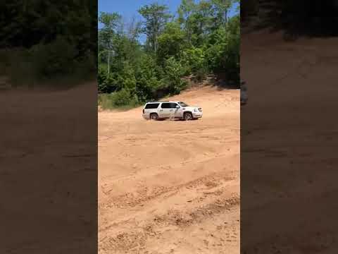 Cadillac Escalade can dune!