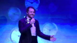 Valerio Scanu - A Christmas Carol live Natale &#39;18, UN PO&#39; DI TEMPO (brano senza presentaz)
