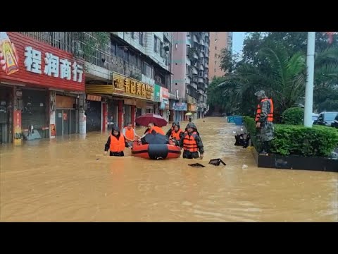Heavy rain causes flooding, disrupts traffic in parts of China