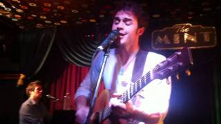 Kris Allen - Leave You Alone (The Mint)