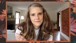 GRAY BEAUTY | GOING GRAY | Gray with Highlights a year later