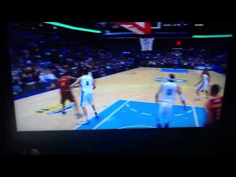 Alonzo Gee slams on Nuggets