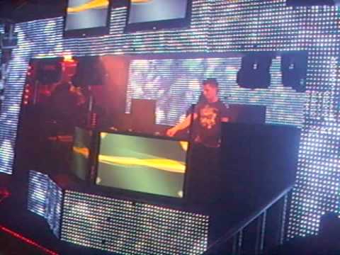 RAM vs Talla 2XLC feat. Naama Hilman - Between RAMsterdam (Next DJ mashup of JvD remix)