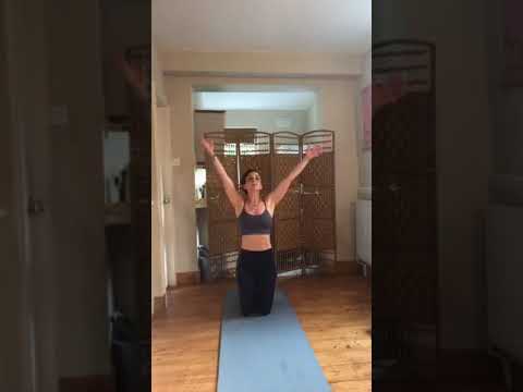 Move, stretch and free your spine in this 55 minute class