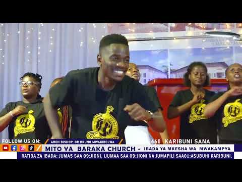 KATIKA MKESHA WA MWAKA  MPYA - FREE VOICES KWAYA - TUMEKUJA KIVINGINE