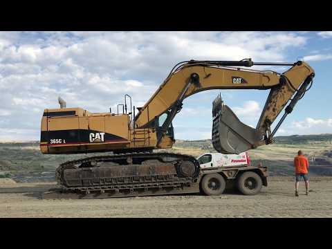 Loading And Transporting The Caterpillar 365C Excavator - Fasoulas Heavy Transports