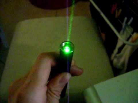 Grüner Laserpointer, bei dem man den Strahl sieht!