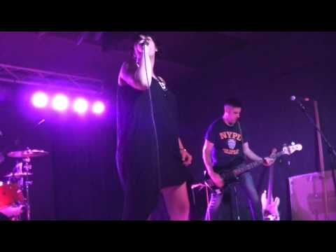 ROMANES feat. Flavia/URGE NICOTINA - Chain Saw - Traffic-26-06-2015