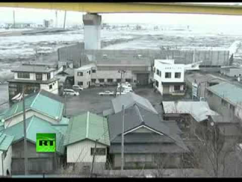 EXTREME Footage of Tsunami effect in Sendai harbour area, March 11th
