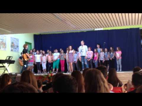 Dan OŠ Stanovi Zadar - 3. 6. 2015. - Mojoj majci/Sjećam se prvog poljupca