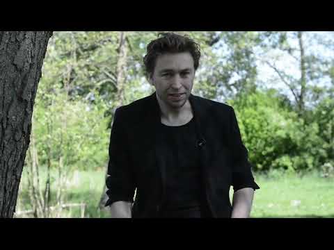 Saturn Magic - RING HOLE (Gimmicks & Online Instruction) by Peter Eggink