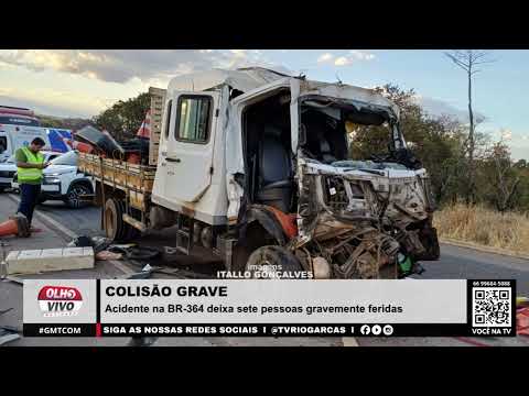 COLISÃO GRAVE | Acidente na BR 364 deixa sete pessoas gravemente feridas