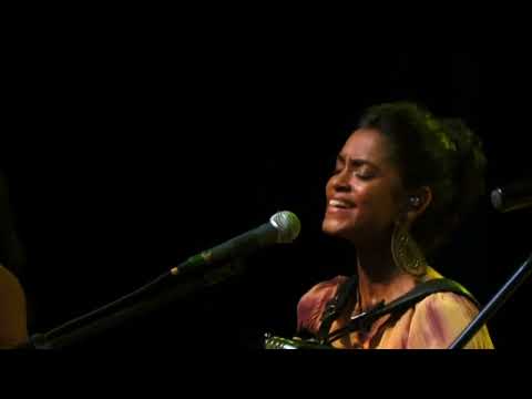 Lucy Alves, Clã Brasil & Targino Gondim - Eu só quero um xodó