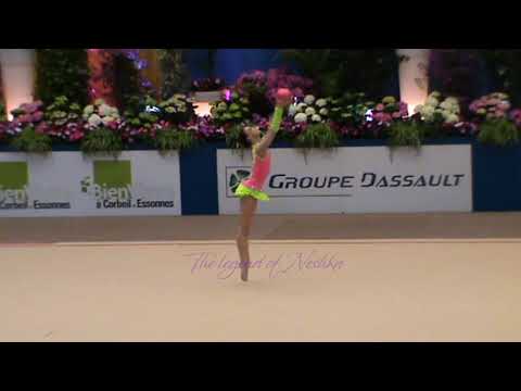 Ambre CHABOUD (FRA) ball - 2014 Corbeil AA