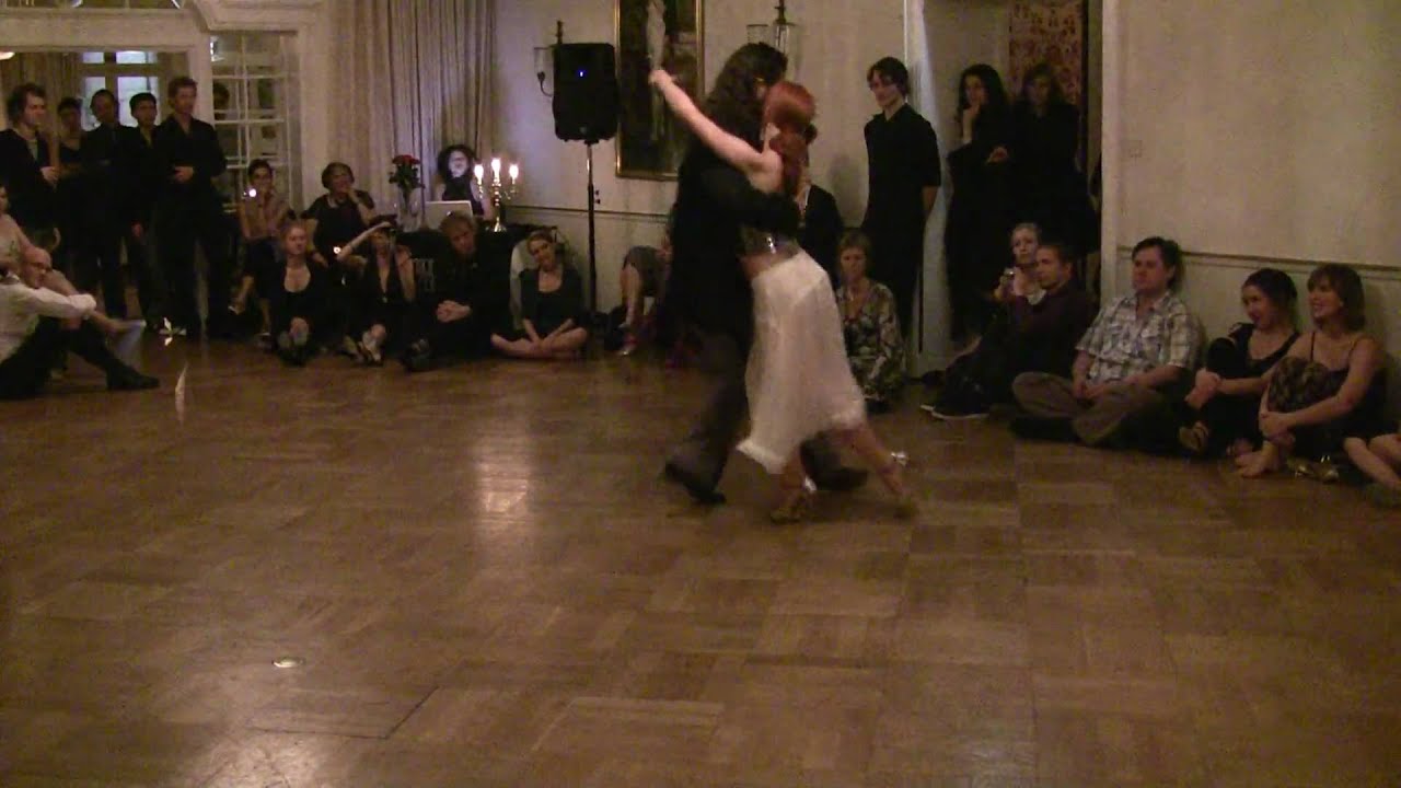 Claudia Jacobsen y Diego Riemer Milonga de los Fortines