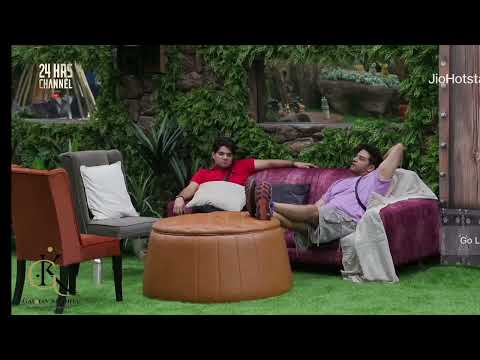 Conversation between Mridul Tiwari and Gaurav Khanna | Bigg Boss 19 