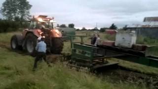 preview picture of video 'Dunmore Vintage Tractor Pulling Sleigh 2011 testing - case cvx 1190'