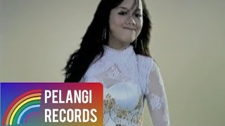 Download lagu Sri Ratu - Dokter Cinta (Versi Dangdut) mp3