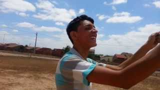 preview picture of video 'Meu Amigo Luiz, Soltando Pipa gigante de 3 Metros em Iguatu.'