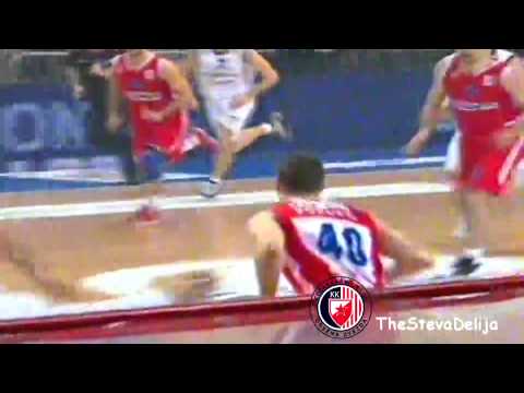 Crvena Zvezda - Partizan 51:64 Bojan Subotic Zakucavanje / Finale Kupa Radivoja Koraca 19.02.2012