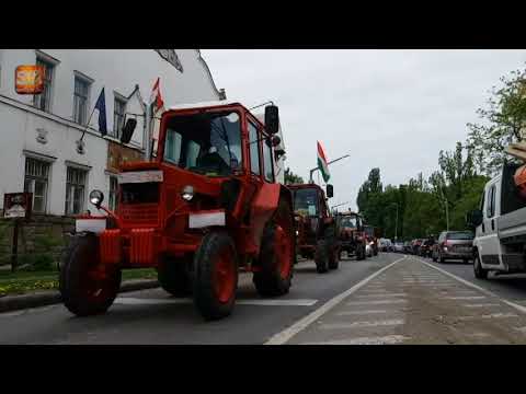 Veteránjármű felvonulás - Szarvas 2017