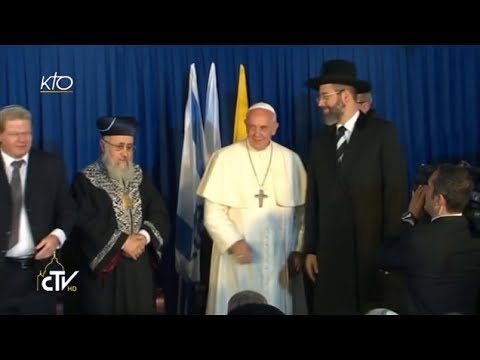 Visite de courtoisie du Pape aux deux Grands Rabbins