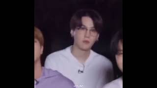 Download lagu when Yoongi silently mouthing 'I love you' 😳 #suga #minyoongi #agustd #bts mp3 Download lagu when Yoongi silently mouthing 'I love you' 😳 #suga #minyoongi #agustd #bts mp3