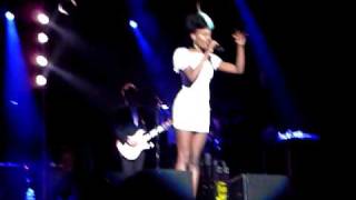 Noisettes &#39;Every Now And Then&#39; (Live)