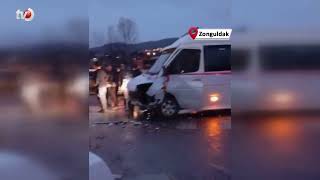Zonguldakta İşçi Servisi Otomobille Çarpıştı 6 Yaralı