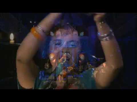 24FKZ_Neta Elkayam (Israel) Hak a Mamma